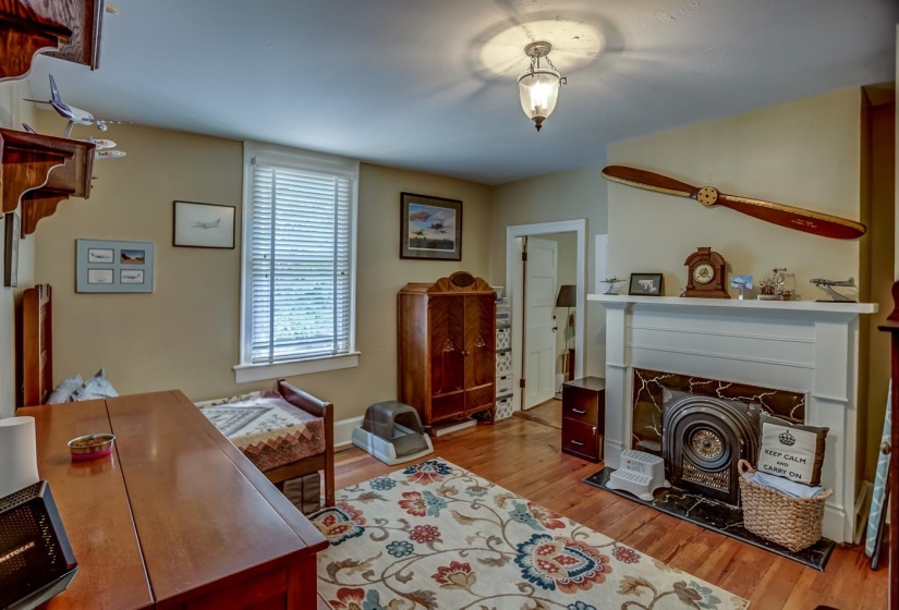 127 GHOLSON AVE, Holly Springs, Mississippi 38635, 4 Bedroom Bedrooms, 11 Room Rooms,2.1 BathroomBathrooms,Residential,For Sale,GHOLSON,0,10229322
