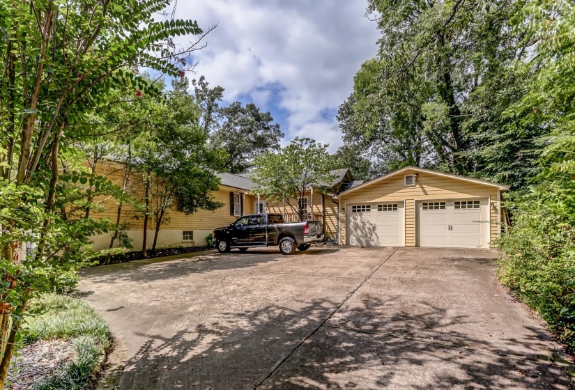 127 GHOLSON AVE, Holly Springs, Mississippi 38635, 4 Bedroom Bedrooms, 11 Room Rooms,2.1 BathroomBathrooms,Residential,For Sale,GHOLSON,0,10229322