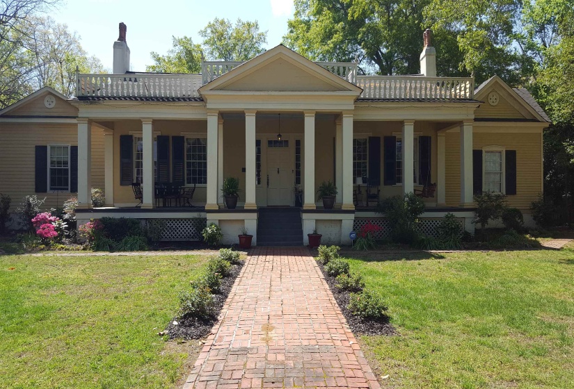 127 GHOLSON AVE, Holly Springs, Mississippi 38635, 4 Bedroom Bedrooms, 11 Room Rooms,2.1 BathroomBathrooms,Residential,For Sale,GHOLSON,0,10229322