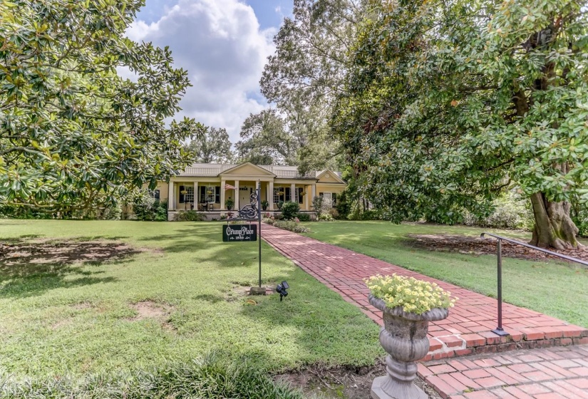 127 GHOLSON AVE, Holly Springs, Mississippi 38635, 4 Bedroom Bedrooms, 11 Room Rooms,2.1 BathroomBathrooms,Residential,For Sale,GHOLSON,0,10229322