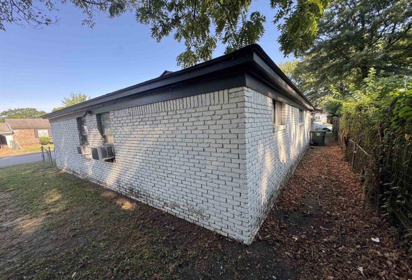 3133 NATHAN AVE, Memphis, Tennessee 38112, 2 Bedroom Bedrooms, 0 ,1 BathroomBathrooms,Duplexes,For Sale,NATHAN,0,10229329