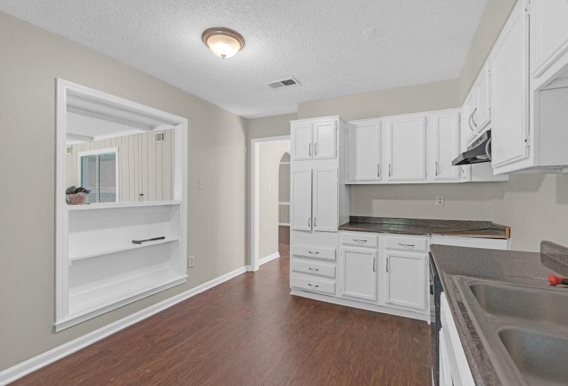 6128 RAINTREE DR, Memphis, Tennessee 38115, 3 Bedroom Bedrooms, 7 Room Rooms,2 BathroomBathrooms,Residential,For Sale,RAINTREE,0,10218265