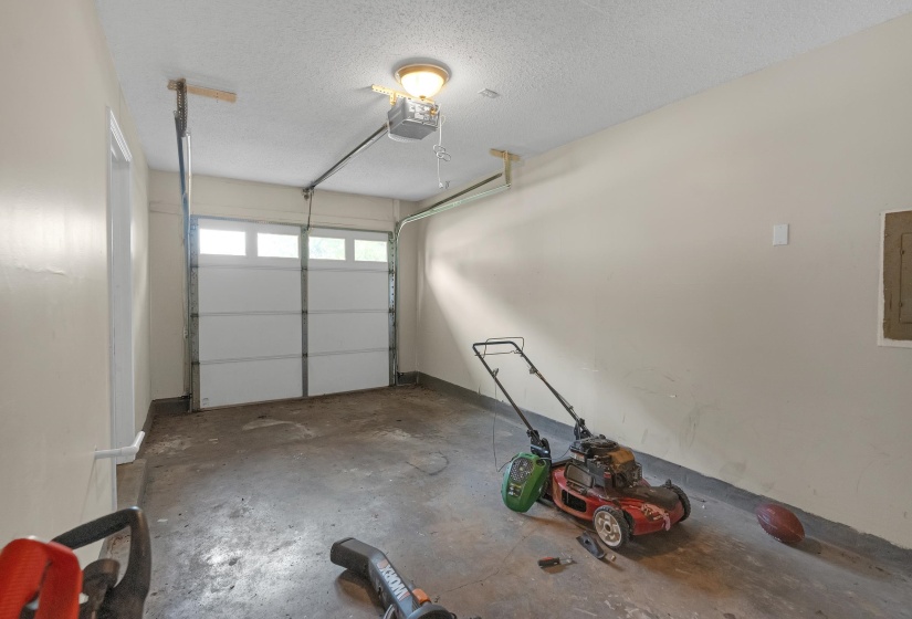 6128 RAINTREE DR, Memphis, Tennessee 38115, 3 Bedroom Bedrooms, 7 Room Rooms,2 BathroomBathrooms,Residential,For Sale,RAINTREE,0,10218265
