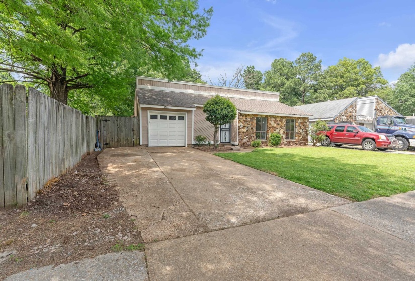 6128 RAINTREE DR, Memphis, Tennessee 38115, 3 Bedroom Bedrooms, 7 Room Rooms,2 BathroomBathrooms,Residential,For Sale,RAINTREE,0,10218265