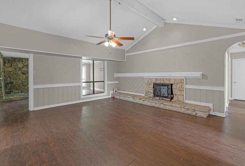 6128 RAINTREE DR, Memphis, Tennessee 38115, 3 Bedroom Bedrooms, 7 Room Rooms,2 BathroomBathrooms,Residential,For Sale,RAINTREE,0,10218265