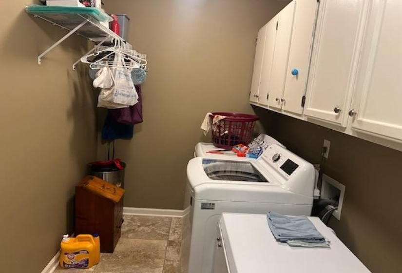 6266 LEDGEWOOD LN, Bartlett, Tennessee 38135, 3 Bedroom Bedrooms, 8 Room Rooms,2 BathroomBathrooms,Residential,For Sale,LEDGEWOOD,0,10229344