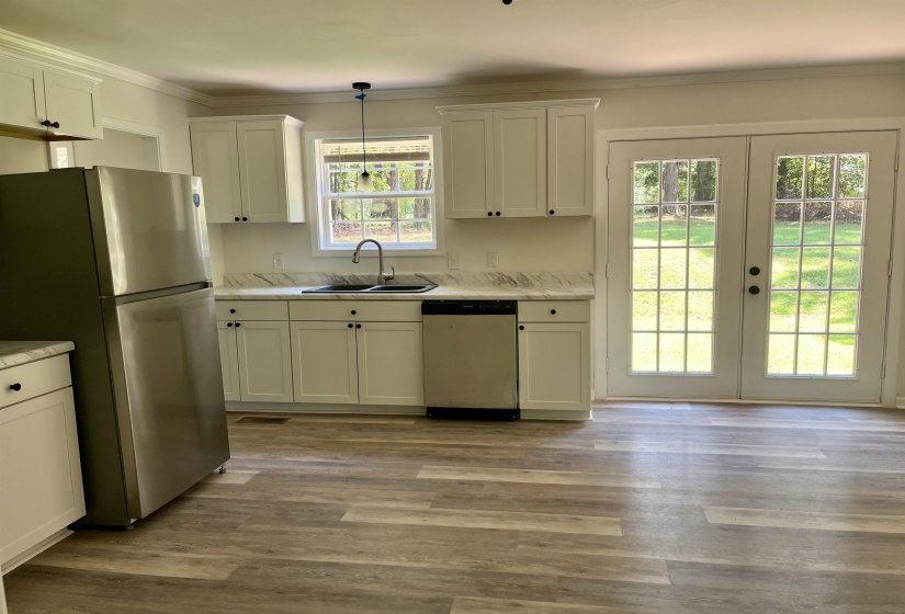 200 FAIRWAY DR, Saulsbury, Tennessee 38067, 3 Bedroom Bedrooms, 7 Room Rooms,2.1 BathroomBathrooms,Residential,For Sale,FAIRWAY,0,10229347