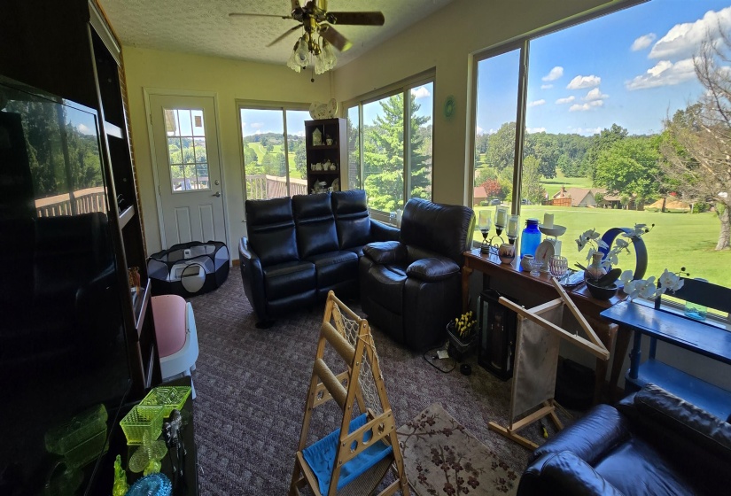 296 BATTLEFIELD DR, Dandridge, Tennessee 37725, 3 Bedroom Bedrooms, 7 Room Rooms,2 BathroomBathrooms,Residential,For Sale,BATTLEFIELD,0,10229351