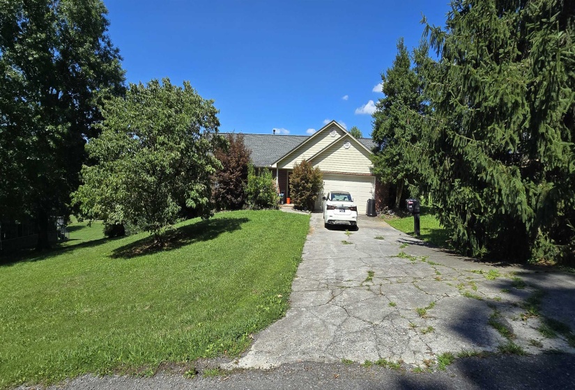 296 BATTLEFIELD DR, Dandridge, Tennessee 37725, 3 Bedroom Bedrooms, 7 Room Rooms,2 BathroomBathrooms,Residential,For Sale,BATTLEFIELD,0,10229351