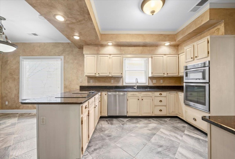 2506 EAGLERIDGE LN, Memphis, Tennessee 38016, 3 Bedroom Bedrooms, 7 Room Rooms,2.1 BathroomBathrooms,Residential,For Sale,EAGLERIDGE,0,10229352