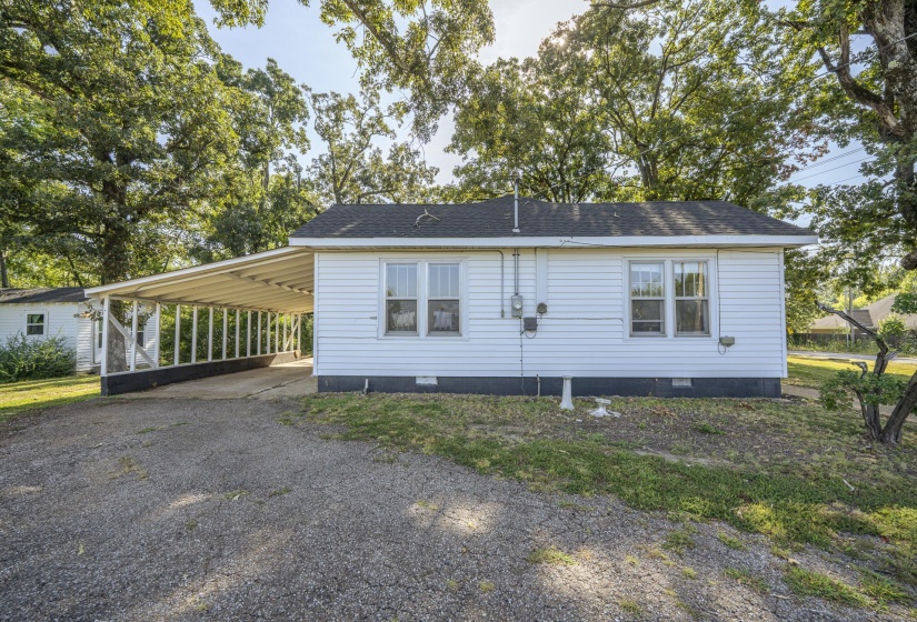 340 OAK ST, Savannah, Tennessee 38372, 2 Bedroom Bedrooms, 7 Room Rooms,1 BathroomBathrooms,Residential,For Sale,OAK,0,10229354