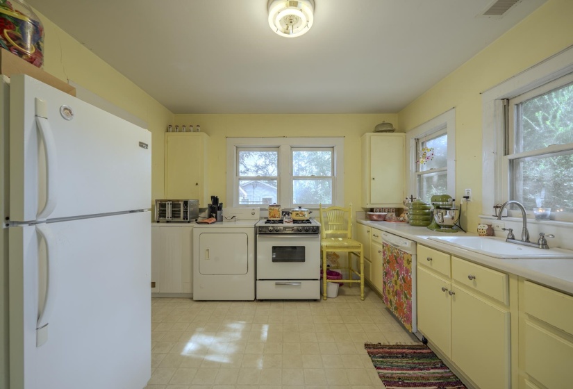 340 OAK ST, Savannah, Tennessee 38372, 2 Bedroom Bedrooms, 7 Room Rooms,1 BathroomBathrooms,Residential,For Sale,OAK,0,10229354