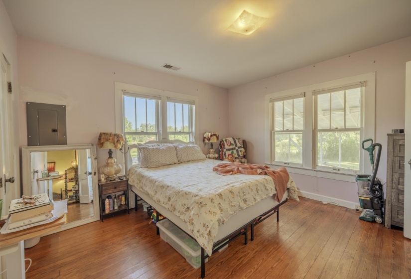 340 OAK ST, Savannah, Tennessee 38372, 2 Bedroom Bedrooms, 7 Room Rooms,1 BathroomBathrooms,Residential,For Sale,OAK,0,10229354