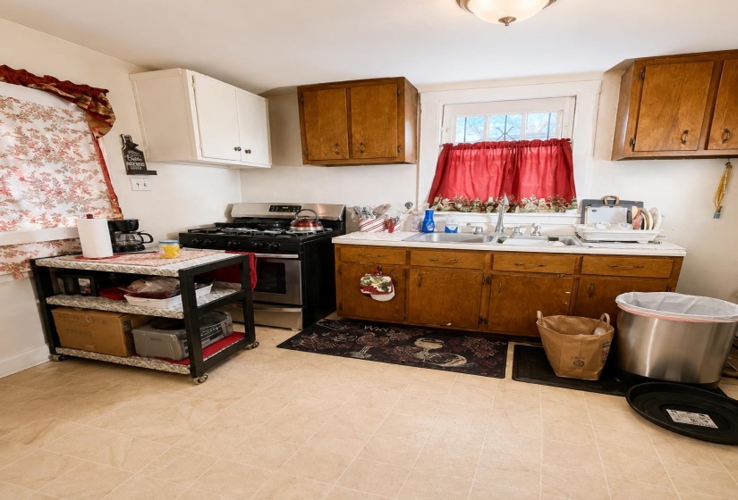 593 HARRELL ST, Memphis, Tennessee 38112, 2 Bedroom Bedrooms, 5 Room Rooms,1 BathroomBathrooms,Residential,For Sale,HARRELL,0,10229291