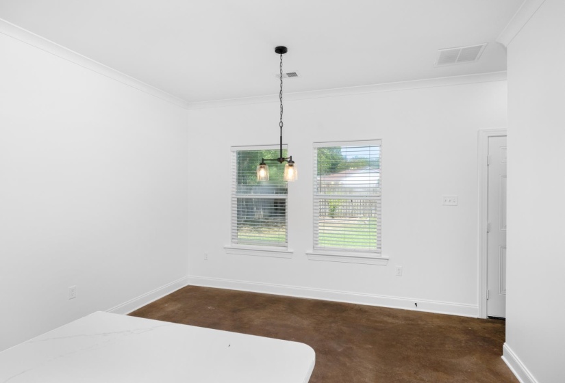 1534 DELMONT RD, Memphis, Tennessee 38117, 4 Bedroom Bedrooms, 6 Room Rooms,2.1 BathroomBathrooms,Residential,For Sale,DELMONT,0,10229324