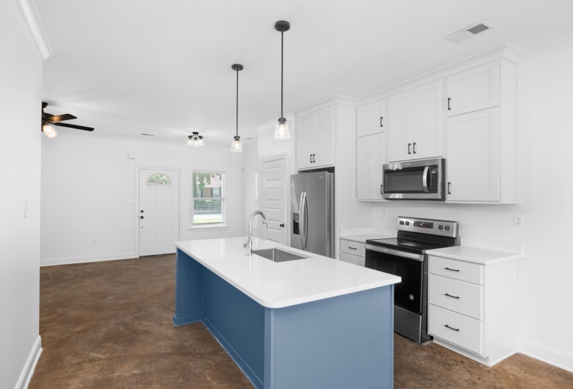 1534 DELMONT RD, Memphis, Tennessee 38117, 4 Bedroom Bedrooms, 6 Room Rooms,2.1 BathroomBathrooms,Residential,For Sale,DELMONT,0,10229324