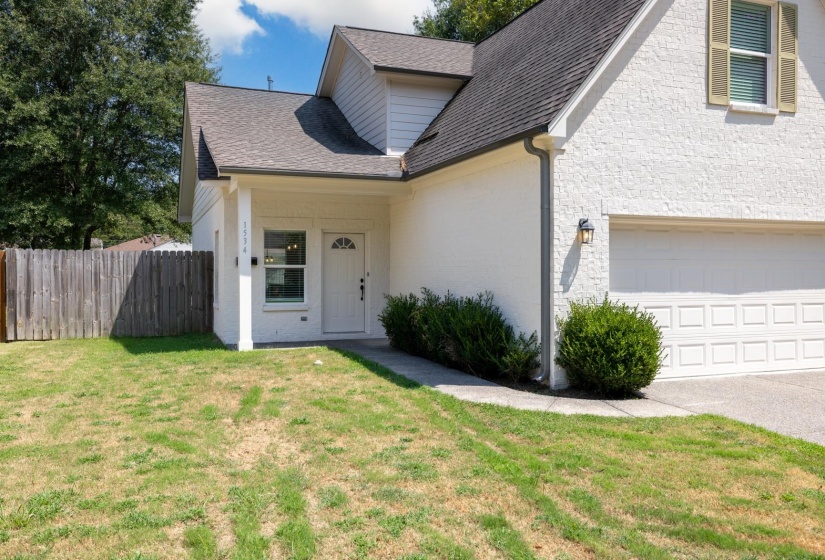 1534 DELMONT RD, Memphis, Tennessee 38117, 4 Bedroom Bedrooms, 6 Room Rooms,2.1 BathroomBathrooms,Residential,For Sale,DELMONT,0,10229324