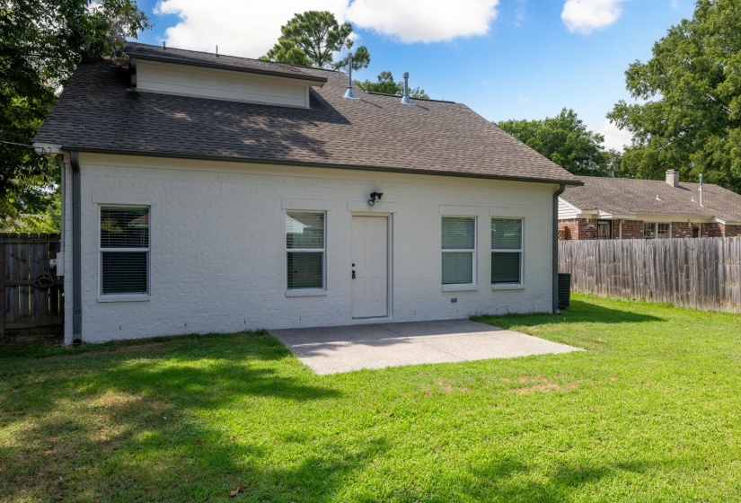 1534 DELMONT RD, Memphis, Tennessee 38117, 4 Bedroom Bedrooms, 6 Room Rooms,2.1 BathroomBathrooms,Residential,For Sale,DELMONT,0,10229324