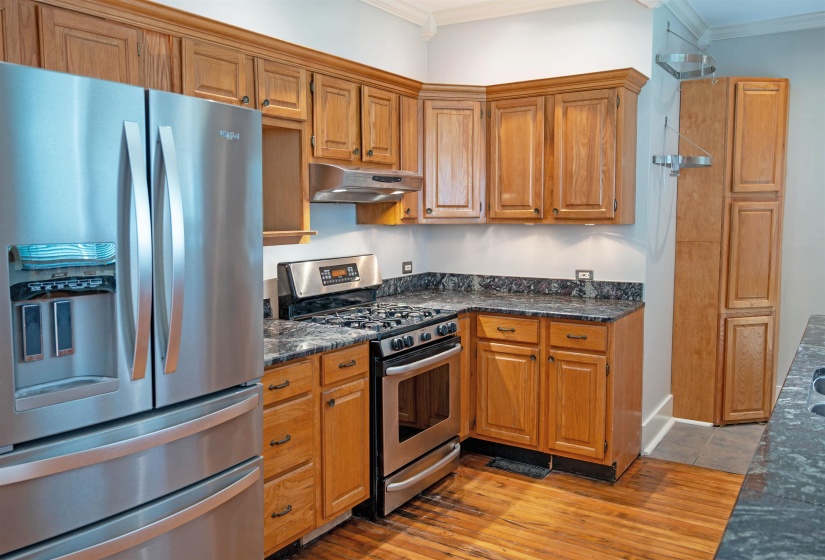 1971 VINTON AVE, Memphis, Tennessee 38104, 5 Bedroom Bedrooms, 8 Room Rooms,2 BathroomBathrooms,Residential,For Sale,VINTON,0,10229325
