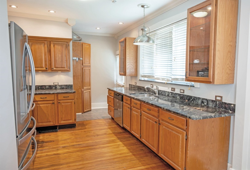 1971 VINTON AVE, Memphis, Tennessee 38104, 5 Bedroom Bedrooms, 8 Room Rooms,2 BathroomBathrooms,Residential,For Sale,VINTON,0,10229325