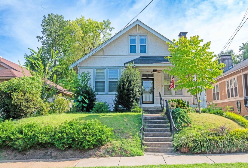 1971 VINTON AVE, Memphis, Tennessee 38104, 5 Bedroom Bedrooms, 8 Room Rooms,2 BathroomBathrooms,Residential,For Sale,VINTON,0,10229325