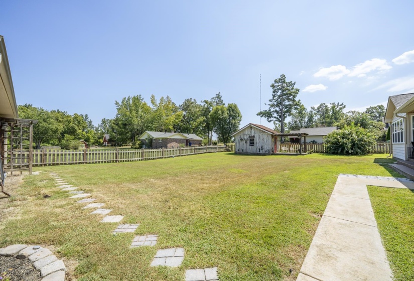 60 AVALON PL, Savannah, Tennessee 38372, 3 Bedroom Bedrooms, 10 Room Rooms,2 BathroomBathrooms,Residential,For Sale,AVALON,0,10229326