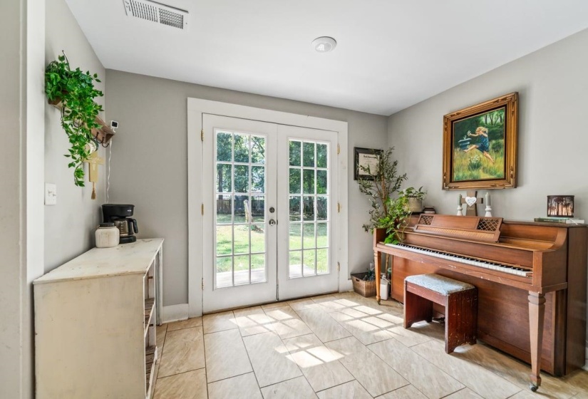 805 MAIN ST, Covington, Tennessee 38019, 4 Bedroom Bedrooms, 7 Room Rooms,2 BathroomBathrooms,Residential,For Sale,MAIN,0,10229327