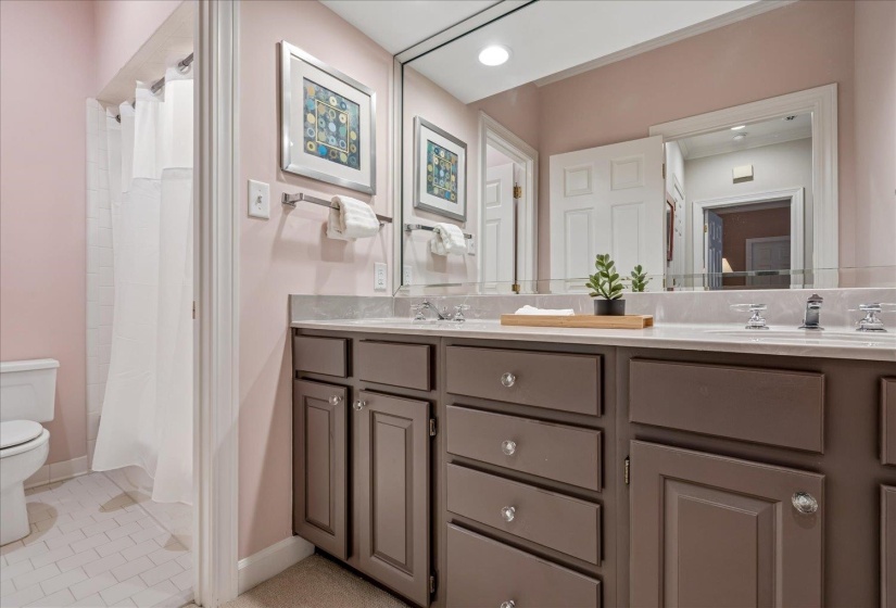 4363 CHERRY PLACE DR, Memphis, Tennessee 38117, 3 Bedroom Bedrooms, 6 Room Rooms,2.1 BathroomBathrooms,Residential,For Sale,CHERRY PLACE,0,10229330