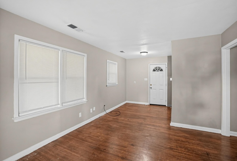 1726 MERRYCREST DR, Memphis, Tennessee 38111, 3 Bedroom Bedrooms, 6 Room Rooms,1 BathroomBathrooms,Residential,For Sale,MERRYCREST,0,10229331