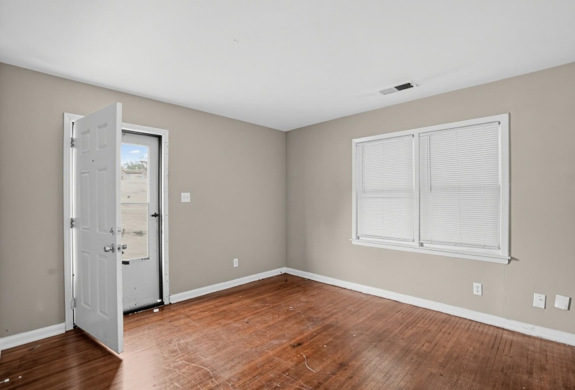 1726 MERRYCREST DR, Memphis, Tennessee 38111, 3 Bedroom Bedrooms, 6 Room Rooms,1 BathroomBathrooms,Residential,For Sale,MERRYCREST,0,10229331