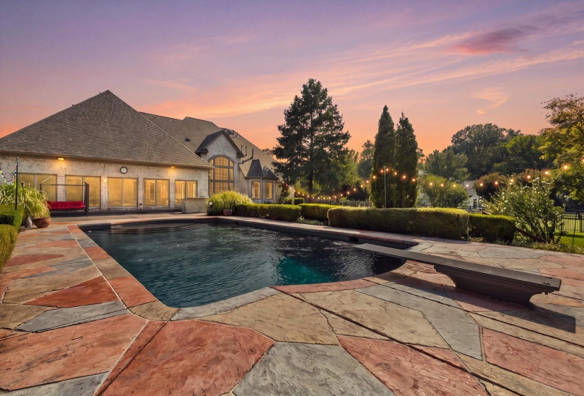 8676 OLD CREEK RD, Unincorporated, Tennessee 38125, 5 Bedroom Bedrooms, 14 Room Rooms,4.2 BathroomBathrooms,Residential,For Sale,OLD CREEK,0,10229334