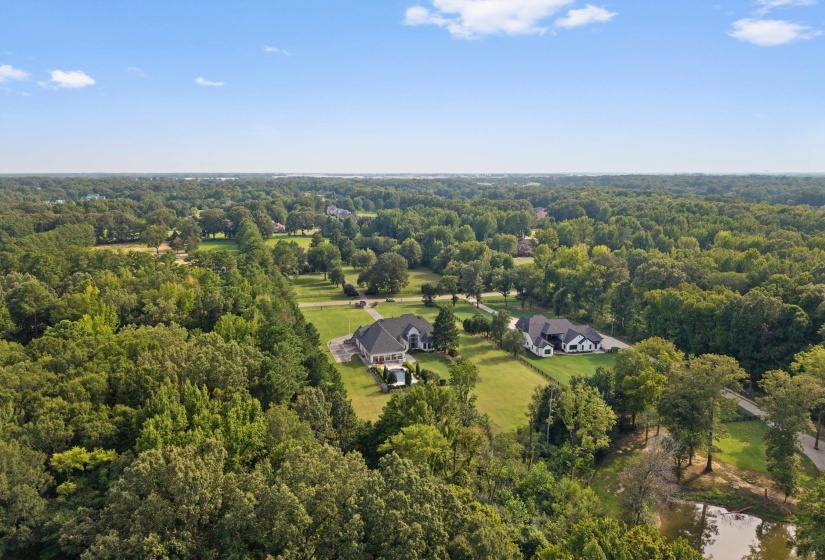 8676 OLD CREEK RD, Unincorporated, Tennessee 38125, 5 Bedroom Bedrooms, 14 Room Rooms,4.2 BathroomBathrooms,Residential,For Sale,OLD CREEK,0,10229334