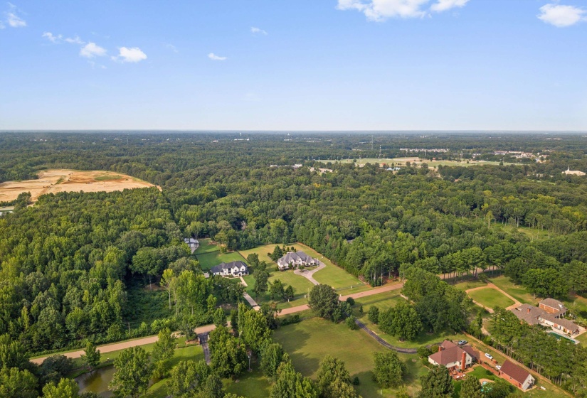 8676 OLD CREEK RD, Unincorporated, Tennessee 38125, 5 Bedroom Bedrooms, 14 Room Rooms,4.2 BathroomBathrooms,Residential,For Sale,OLD CREEK,0,10229334