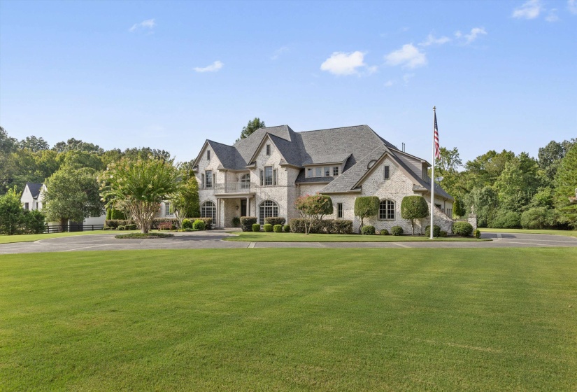 8676 OLD CREEK RD, Unincorporated, Tennessee 38125, 5 Bedroom Bedrooms, 14 Room Rooms,4.2 BathroomBathrooms,Residential,For Sale,OLD CREEK,0,10229334