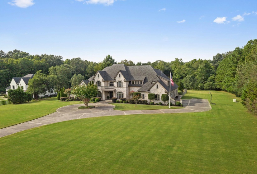 8676 OLD CREEK RD, Unincorporated, Tennessee 38125, 5 Bedroom Bedrooms, 14 Room Rooms,4.2 BathroomBathrooms,Residential,For Sale,OLD CREEK,0,10229334