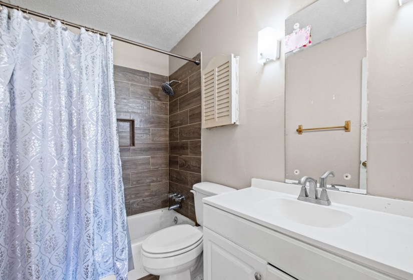 1742 SAN BERNARDO AVE, Memphis, Tennessee 38116, 3 Bedroom Bedrooms, 6 Room Rooms,1.1 BathroomBathrooms,Residential,For Sale,SAN BERNARDO,0,10229335