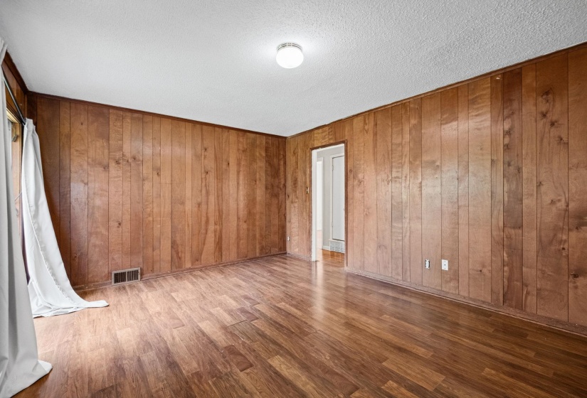 1742 SAN BERNARDO AVE, Memphis, Tennessee 38116, 3 Bedroom Bedrooms, 6 Room Rooms,1.1 BathroomBathrooms,Residential,For Sale,SAN BERNARDO,0,10229335
