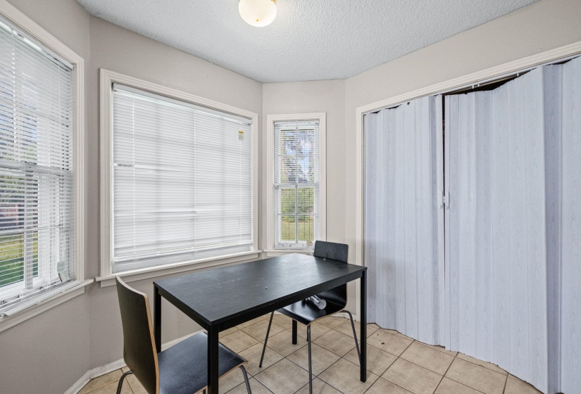 1742 SAN BERNARDO AVE, Memphis, Tennessee 38116, 3 Bedroom Bedrooms, 6 Room Rooms,1.1 BathroomBathrooms,Residential,For Sale,SAN BERNARDO,0,10229335