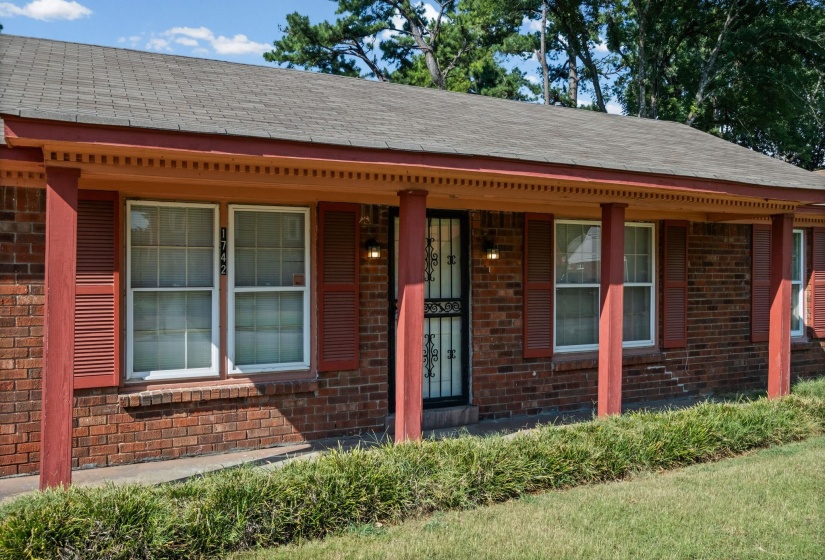 1742 SAN BERNARDO AVE, Memphis, Tennessee 38116, 3 Bedroom Bedrooms, 6 Room Rooms,1.1 BathroomBathrooms,Residential,For Sale,SAN BERNARDO,0,10229335