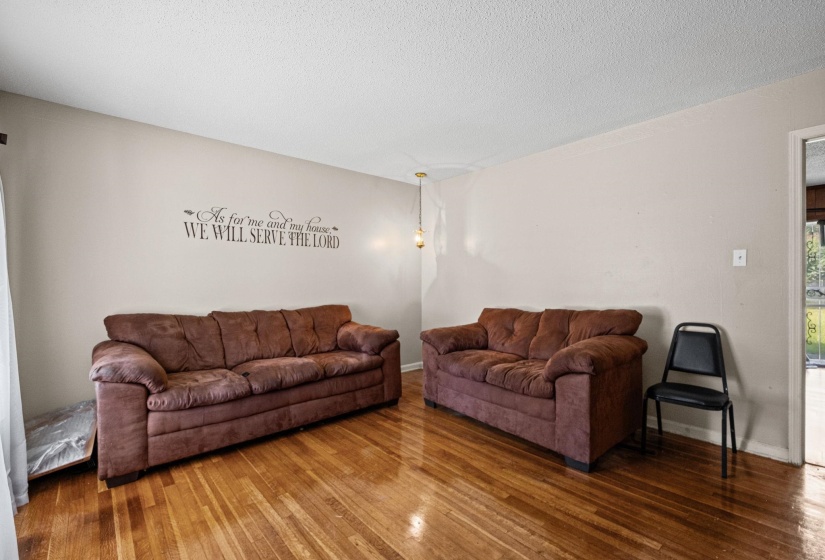 1742 SAN BERNARDO AVE, Memphis, Tennessee 38116, 3 Bedroom Bedrooms, 6 Room Rooms,1.1 BathroomBathrooms,Residential,For Sale,SAN BERNARDO,0,10229335