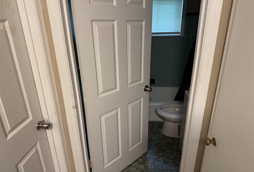 1624 MARY DR, Memphis, Tennessee 38111, 3 Bedroom Bedrooms, 5 Room Rooms,1 BathroomBathrooms,Residential,For Sale,MARY,0,10229336