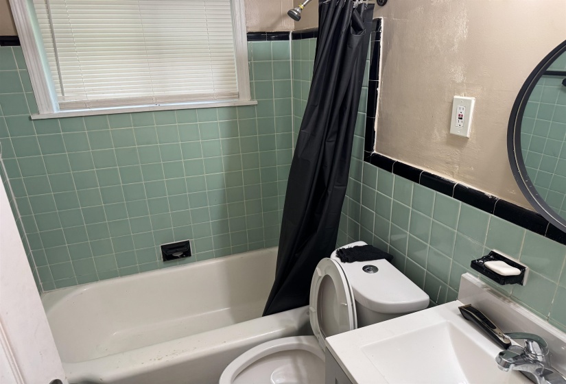 1624 MARY DR, Memphis, Tennessee 38111, 3 Bedroom Bedrooms, 5 Room Rooms,1 BathroomBathrooms,Residential,For Sale,MARY,0,10229336