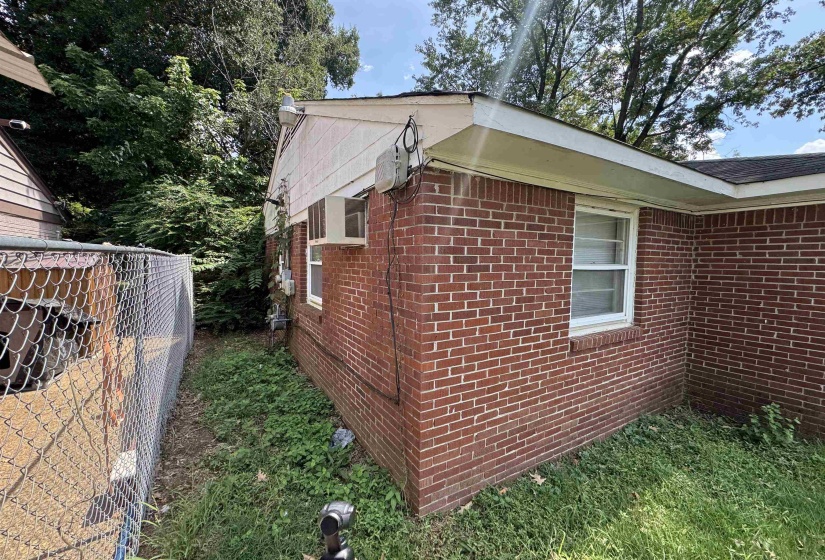 1624 MARY DR, Memphis, Tennessee 38111, 3 Bedroom Bedrooms, 5 Room Rooms,1 BathroomBathrooms,Residential,For Sale,MARY,0,10229336