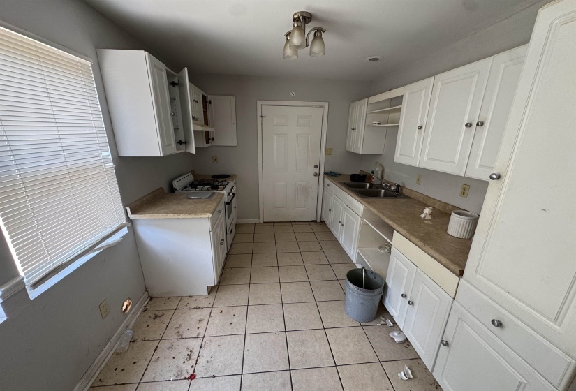4498 SUNCREST DR, Memphis, Tennessee 38127, 3 Bedroom Bedrooms, 6 Room Rooms,1 BathroomBathrooms,Residential,For Sale,SUNCREST,0,10229337