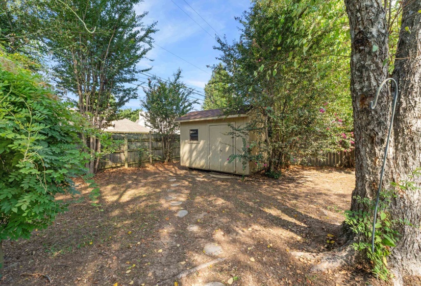 1673 CAMILLE WAY, Memphis, Tennessee 38016, 3 Bedroom Bedrooms, 6 Room Rooms,2.1 BathroomBathrooms,Residential,For Sale,CAMILLE,0,10229338