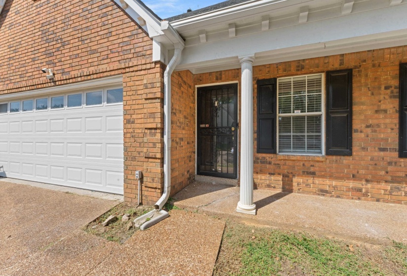 1673 CAMILLE WAY, Memphis, Tennessee 38016, 3 Bedroom Bedrooms, 6 Room Rooms,2.1 BathroomBathrooms,Residential,For Sale,CAMILLE,0,10229338