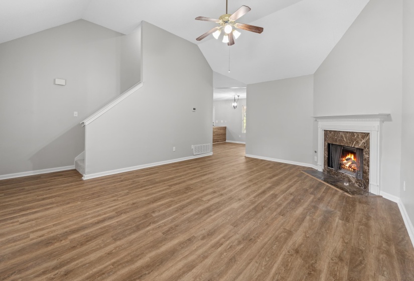 1673 CAMILLE WAY, Memphis, Tennessee 38016, 3 Bedroom Bedrooms, 6 Room Rooms,2.1 BathroomBathrooms,Residential,For Sale,CAMILLE,0,10229338