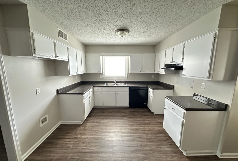 6655 CHESAPEAKE DR, Memphis, Tennessee 38141, 3 Bedroom Bedrooms, 5 Room Rooms,2 BathroomBathrooms,Residential,For Sale,CHESAPEAKE,0,10229339