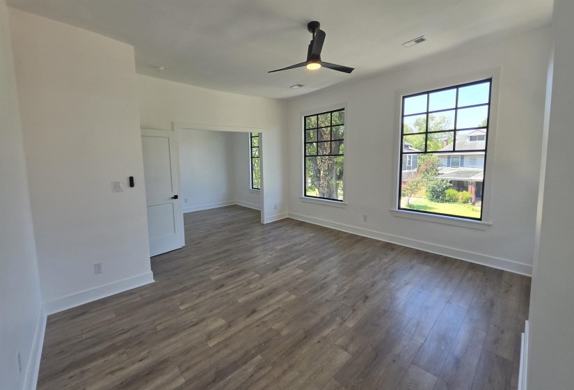 310 GARLAND ST, Memphis, Tennessee 38104, 5 Bedroom Bedrooms, 10 Room Rooms,3.2 BathroomBathrooms,Residential,For Sale,GARLAND,0,10229356