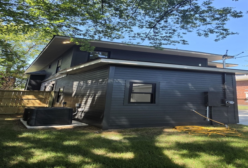 310 GARLAND ST, Memphis, Tennessee 38104, 5 Bedroom Bedrooms, 10 Room Rooms,3.2 BathroomBathrooms,Residential,For Sale,GARLAND,0,10229356